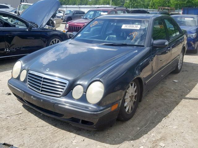 WDBJF65J51B358397 - 2001 MERCEDES-BENZ E 320 GRAY photo 2