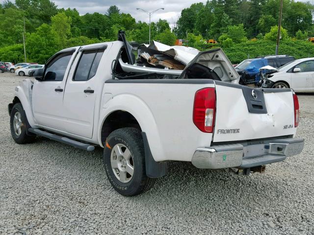 1N6AD07W78C430862 - 2008 NISSAN FRONTIER C WHITE photo 3