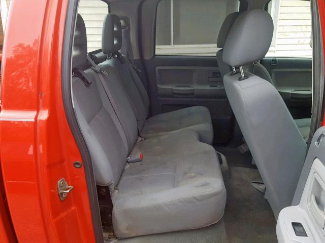 1D7HW48N25S136866 - 2005 DODGE DAKOTA QUA RED photo 6