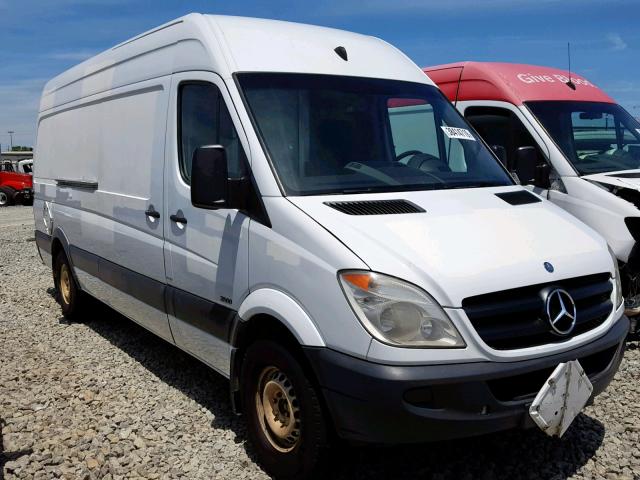 WD3PE8CB9B5580991 - 2011 MERCEDES-BENZ SPRINTER 2 WHITE photo 1