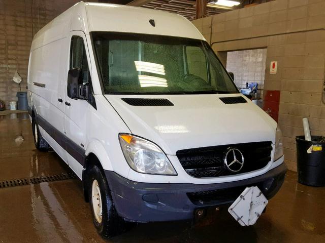 WD3PE8CB9B5577363 - 2011 MERCEDES-BENZ SPRINTER 2 WHITE photo 1