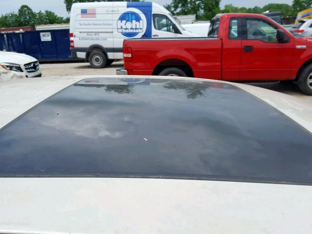 1G1ZC5E16BF311275 - 2011 CHEVROLET MALIBU 1LT WHITE photo 9