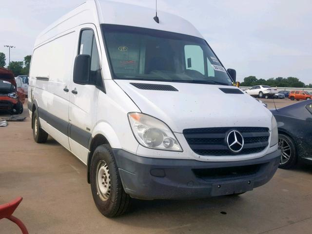 WD3PE8CB9B5590985 - 2011 MERCEDES-BENZ SPRINTER 2 WHITE photo 1