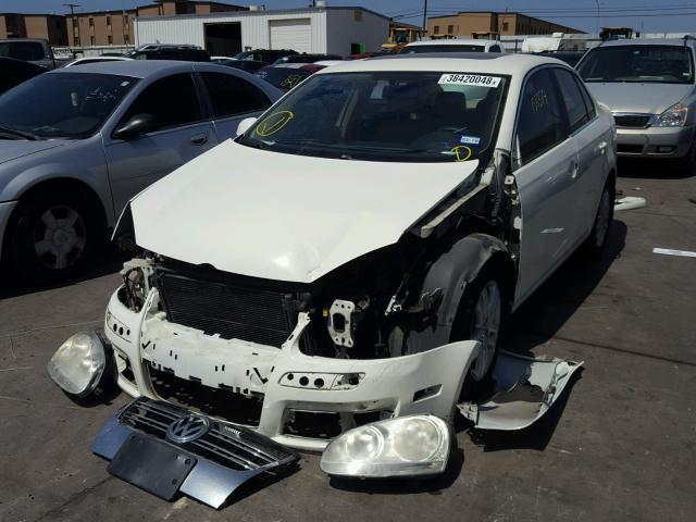 3VWEF81K57M129861 - 2007 VOLKSWAGEN JETTA WOLF WHITE photo 2