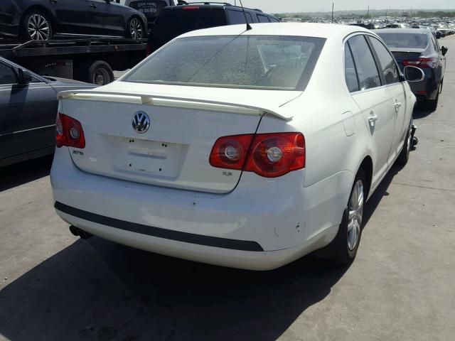 3VWEF81K57M129861 - 2007 VOLKSWAGEN JETTA WOLF WHITE photo 4