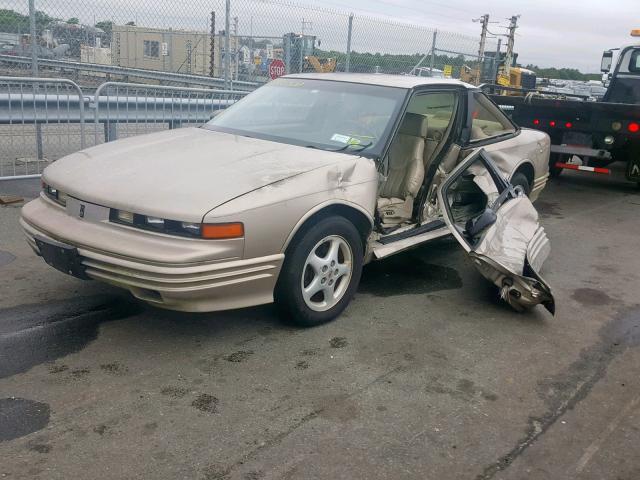 1G3WH12MXTF330738 - 1996 OLDSMOBILE CUTLASS SU GOLD photo 2