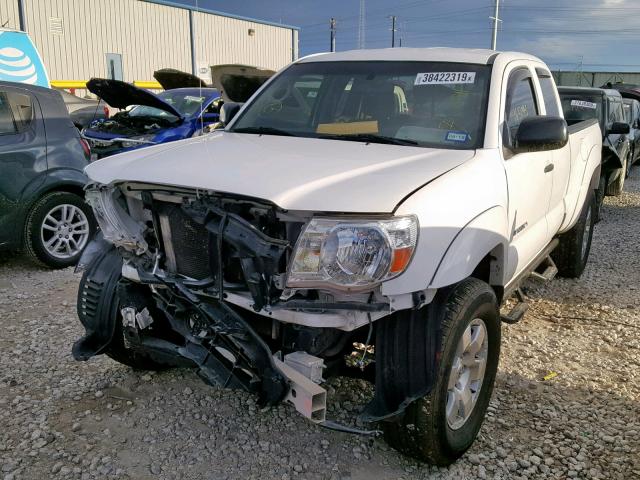 5TETU62N47Z411585 - 2007 TOYOTA TACOMA PRE WHITE photo 2