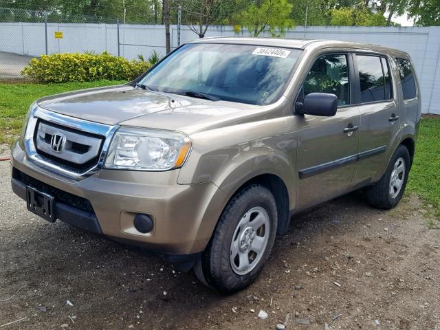 5FNYF4H29BB097959 - 2011 HONDA PILOT LX GOLD photo 2