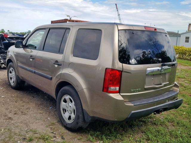 5FNYF4H29BB097959 - 2011 HONDA PILOT LX GOLD photo 3