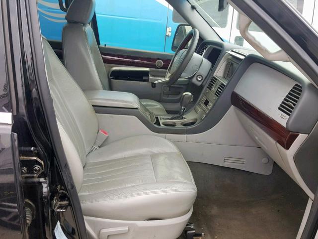 5LMEU88H45ZJ04019 - 2005 LINCOLN AVIATOR შავი ფოტო 5