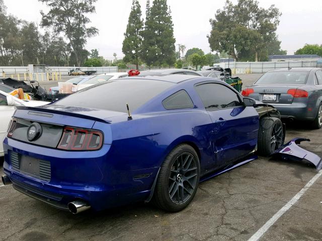 1ZVBP8CF4D5275296 - 2013 FORD MUSTANG GT BLUE photo 4