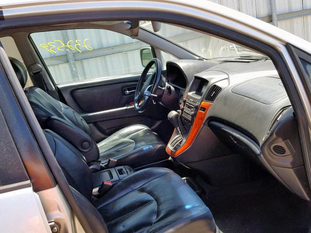 JTJHF10U610191223 - 2001 LEXUS RX 300 GOLD photo 5