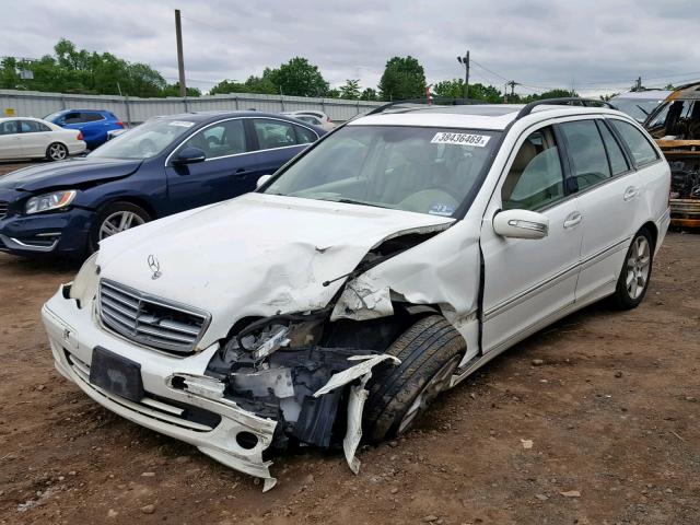 WDBRH81J55F621498 - 2005 MERCEDES-BENZ C 240 SPOR WHITE photo 2