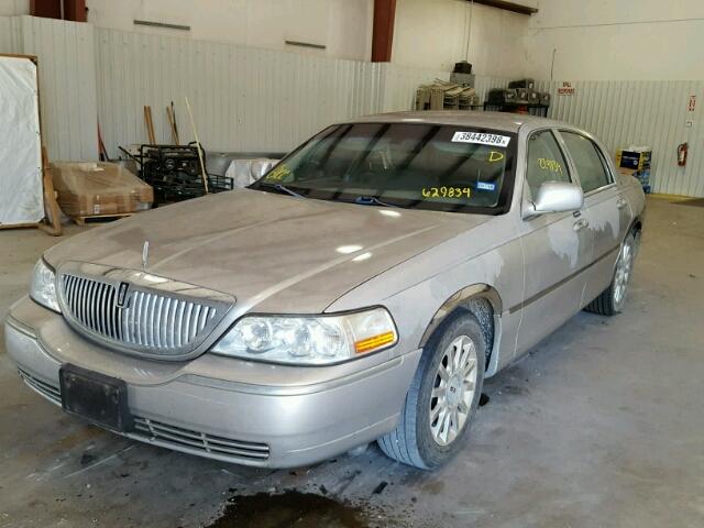 1LNHM81V66Y629834 - 2006 LINCOLN TOWN CAR S SILVER photo 2