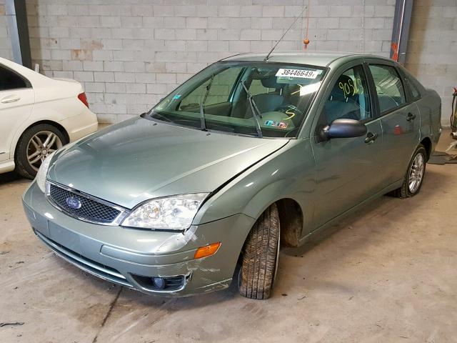 1FAFP34NX5W188548 - 2005 FORD FOCUS ZX4 GREEN photo 2