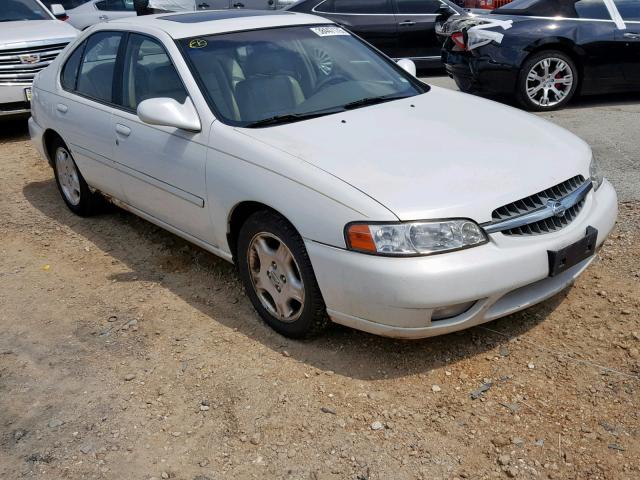 1N4DL01A0YC105928 - 2000 NISSAN ALTIMA XE WHITE photo 1