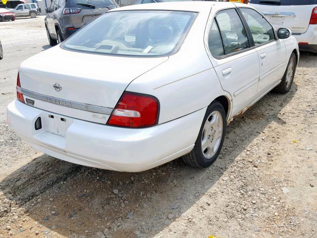 1N4DL01A0YC105928 - 2000 NISSAN ALTIMA XE WHITE photo 4