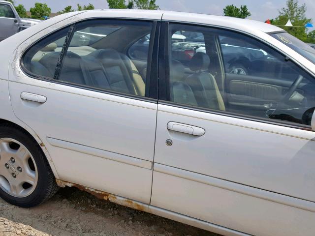 1N4DL01A0YC105928 - 2000 NISSAN ALTIMA XE WHITE photo 9