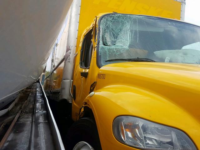 3ALACWDT5HDHV3195 - 2017 FREIGHTLINER M2 106 MED YELLOW photo 9