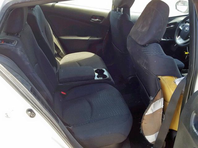 JTDKARFP6J3091130 - 2018 TOYOTA PRIUS PRIM 白色 照片 6