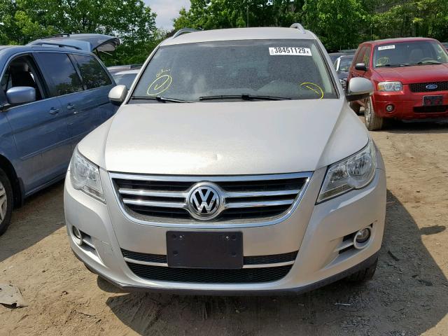 WVGBV75N19W513593 - 2009 VOLKSWAGEN TIGUAN SE SILVER photo 9