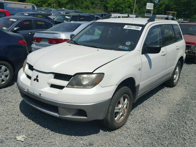 JA4LZ31G03U031238 - 2003 MITSUBISHI OUTLANDER WHITE photo 2