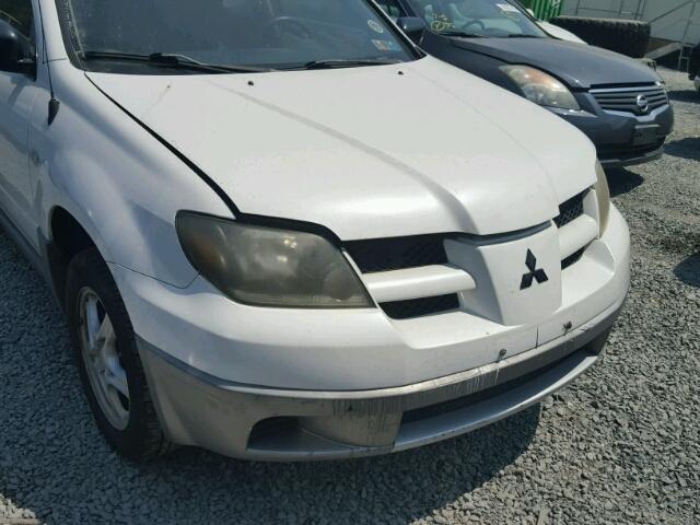 JA4LZ31G03U031238 - 2003 MITSUBISHI OUTLANDER WHITE photo 9