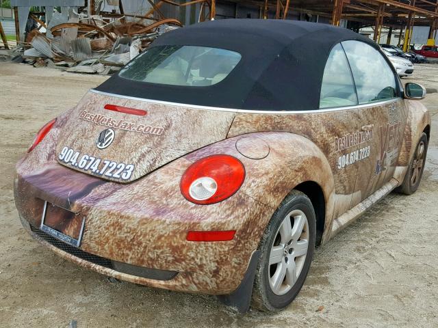 3VWPF31Y17M403024 - 2007 VOLKSWAGEN NEW BEETLE კრემისფერი ფოტო 4
