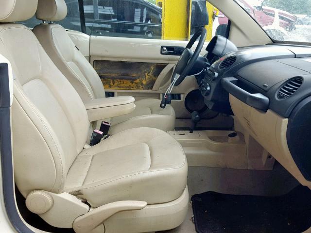3VWPF31Y17M403024 - 2007 VOLKSWAGEN NEW BEETLE კრემისფერი ფოტო 5