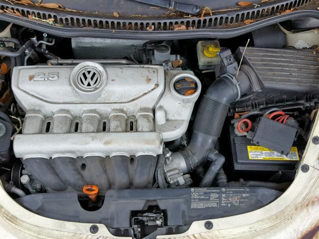 3VWPF31Y17M403024 - 2007 VOLKSWAGEN NEW BEETLE კრემისფერი ფოტო 7