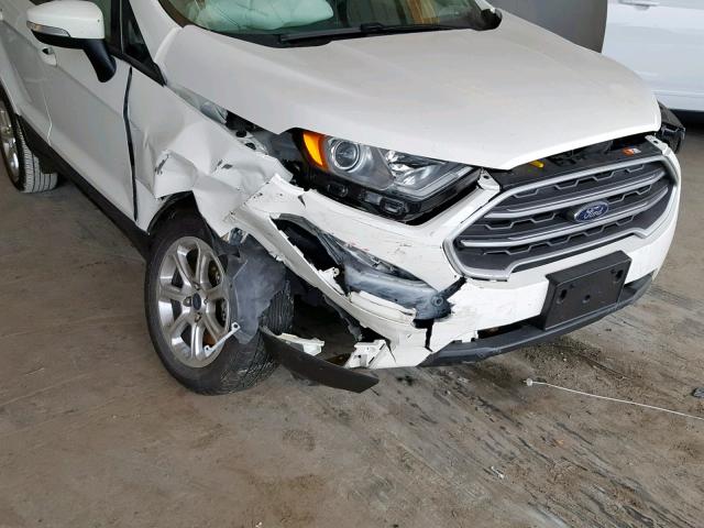 MAJ3P1TE5JC210282 - 2018 FORD ECOSPORT S WHITE photo 9