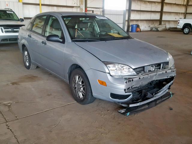 1FAFP34N27W107707 - 2007 FORD FOCUS ZX4 SILVER photo 1