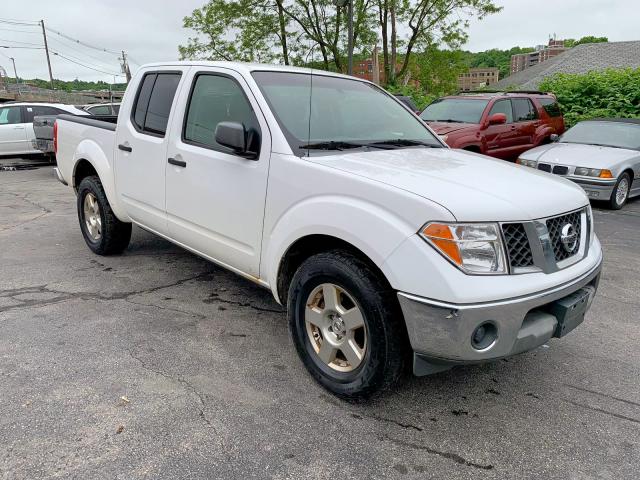 1N6AD07U08C452099 - 2008 NISSAN FRONTIER C WHITE photo 1