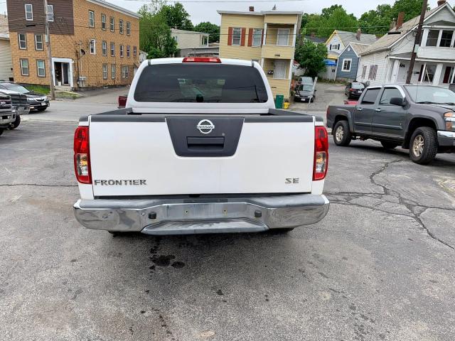 1N6AD07U08C452099 - 2008 NISSAN FRONTIER C WHITE photo 4