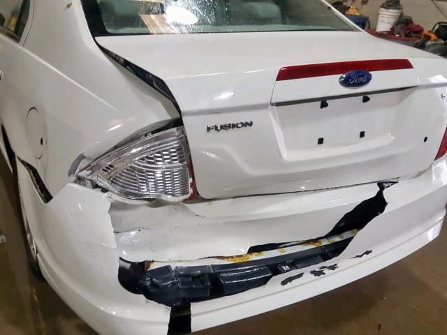 3FAHP0GA5AR164154 - 2010 FORD FUSION S WHITE photo 9