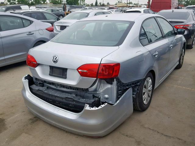 3VW2K7AJ1EM391793 - 2014 VOLKSWAGEN JETTA BASE SILVER photo 4