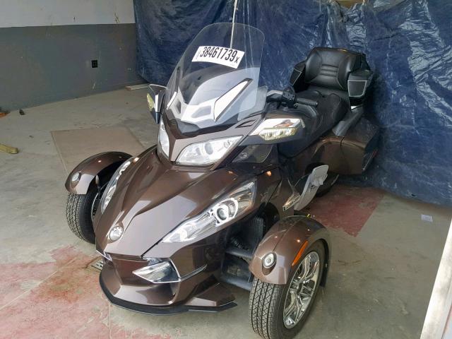 2BXJBRC18CV000269 - 2012 CAN-AM SPYDER ROA BROWN photo 2