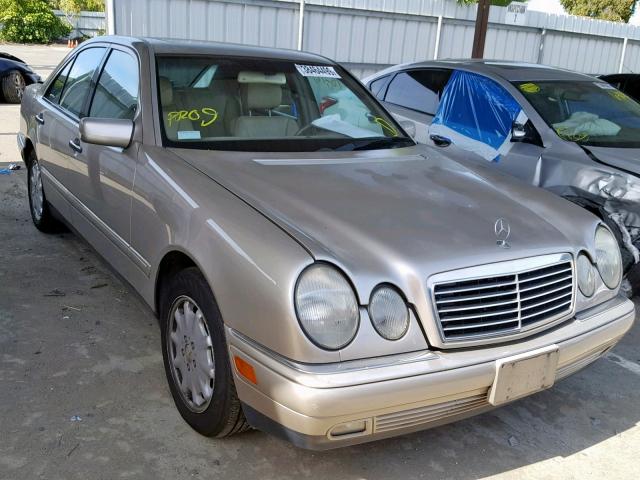 WDBJF65F5WA652763 - 1998 MERCEDES-BENZ E 320 GOLD photo 1