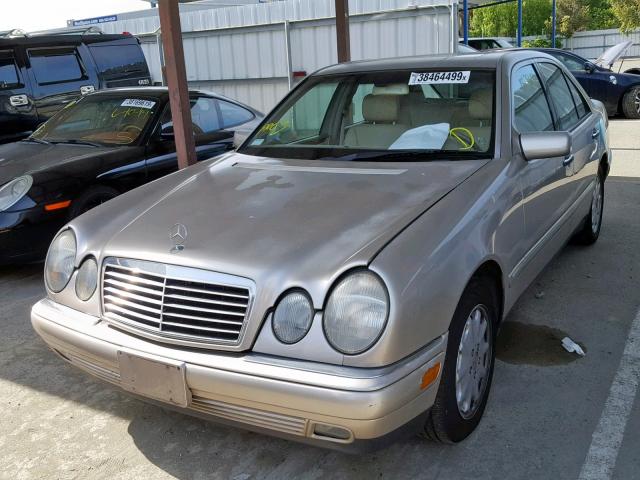 WDBJF65F5WA652763 - 1998 MERCEDES-BENZ E 320 GOLD photo 2