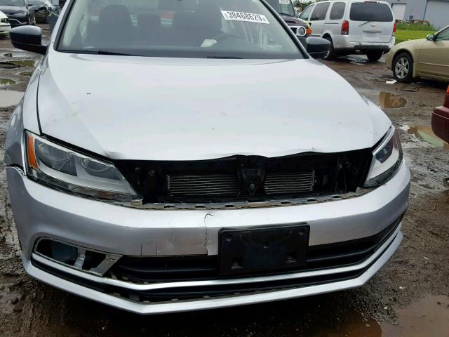 3VW2K7AJ5FM336538 - 2015 VOLKSWAGEN JETTA BASE SILVER photo 9