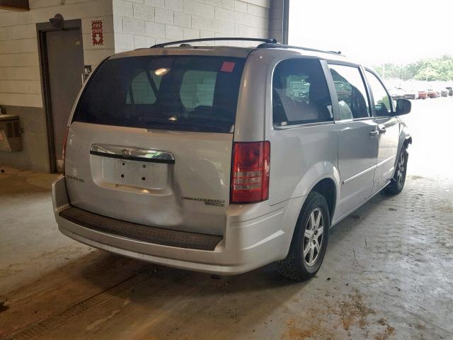 2A4RR5D10AR278976 - 2010 CHRYSLER TOWN & COU SILVER photo 4