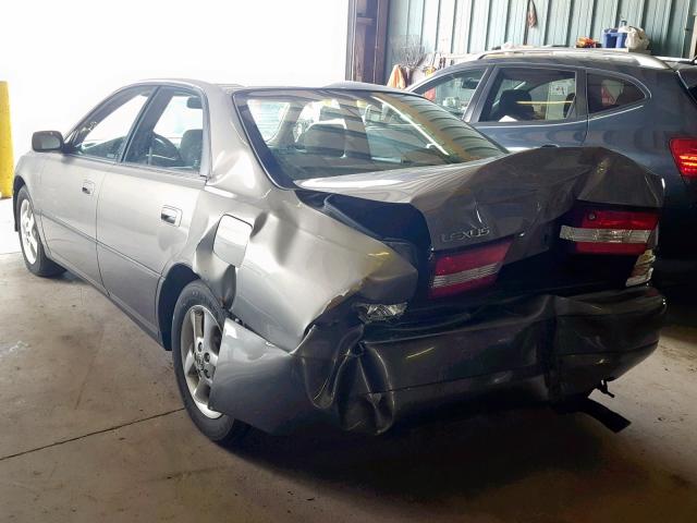 JT8BF28G110299213 - 2001 LEXUS ES 300 GRAY photo 3