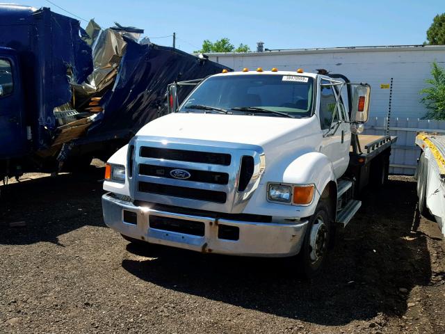 3FRNX65F15V130906 - 2005 FORD F650 SUPER WHITE photo 2