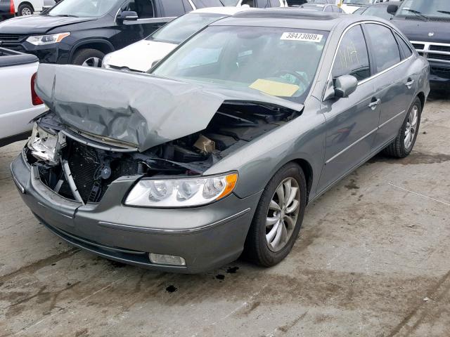 KMHFC46F26A084163 - 2006 HYUNDAI AZERA SE GRAY photo 2