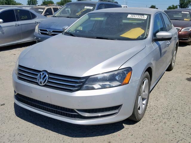 1VWBP7A38DC057747 - 2013 VOLKSWAGEN PASSAT SE SILVER photo 2