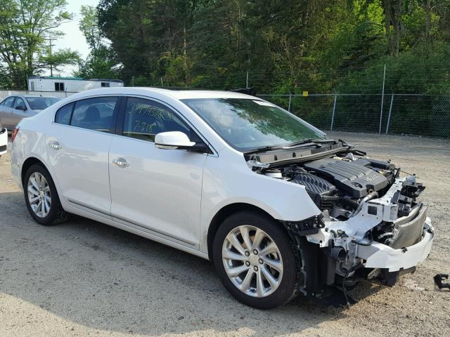 1G4GB5G36FF220847 - 2015 BUICK LACROSSE WHITE photo 1