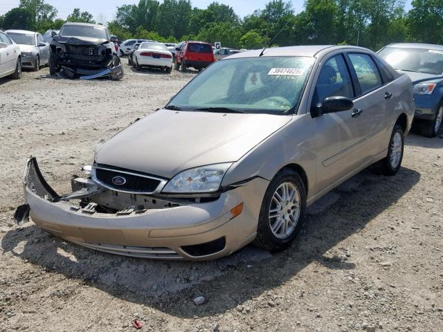 1FAFP34N17W258957 - 2007 FORD FOCUS ZX4 GOLD photo 2