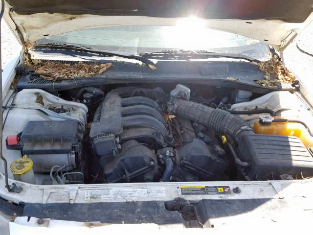 2D4FV47T86H381705 - 2006 DODGE MAGNUM SE WHITE photo 7