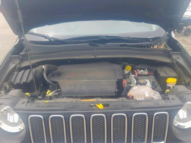 ZACCJBAB8JPH06649 - 2018 JEEP RENEGADE S შავი ფოტო 7