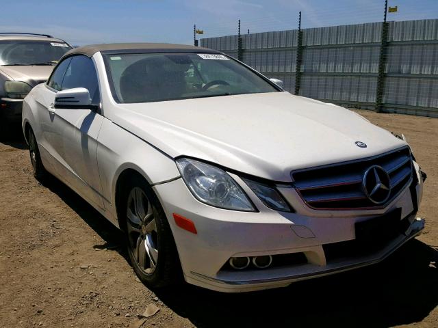 WDDKK5GF3BF095928 - 2011 MERCEDES-BENZ E 350 WHITE photo 1